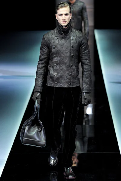Look 48